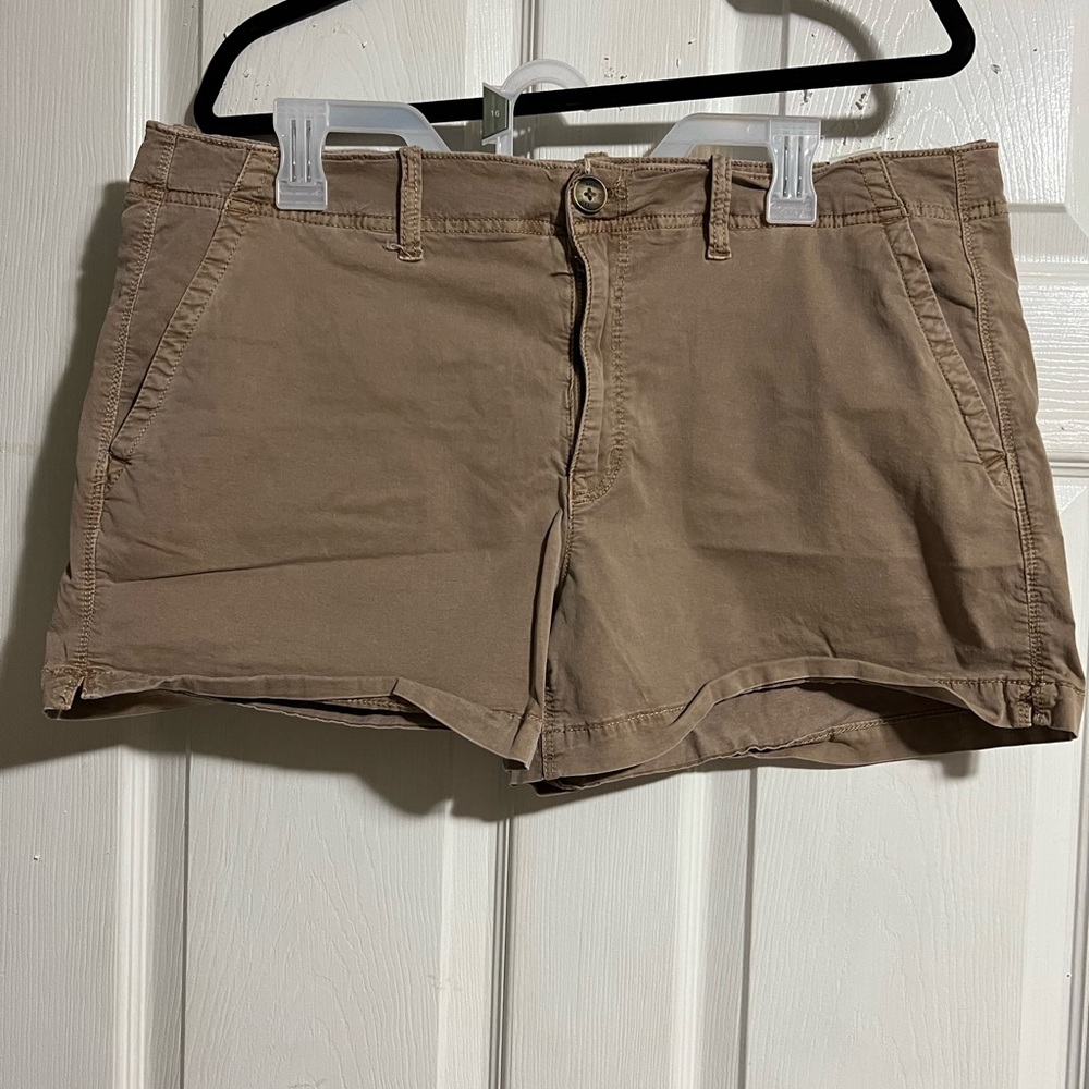 American Eagle Super Stretch Khaki Shorts.